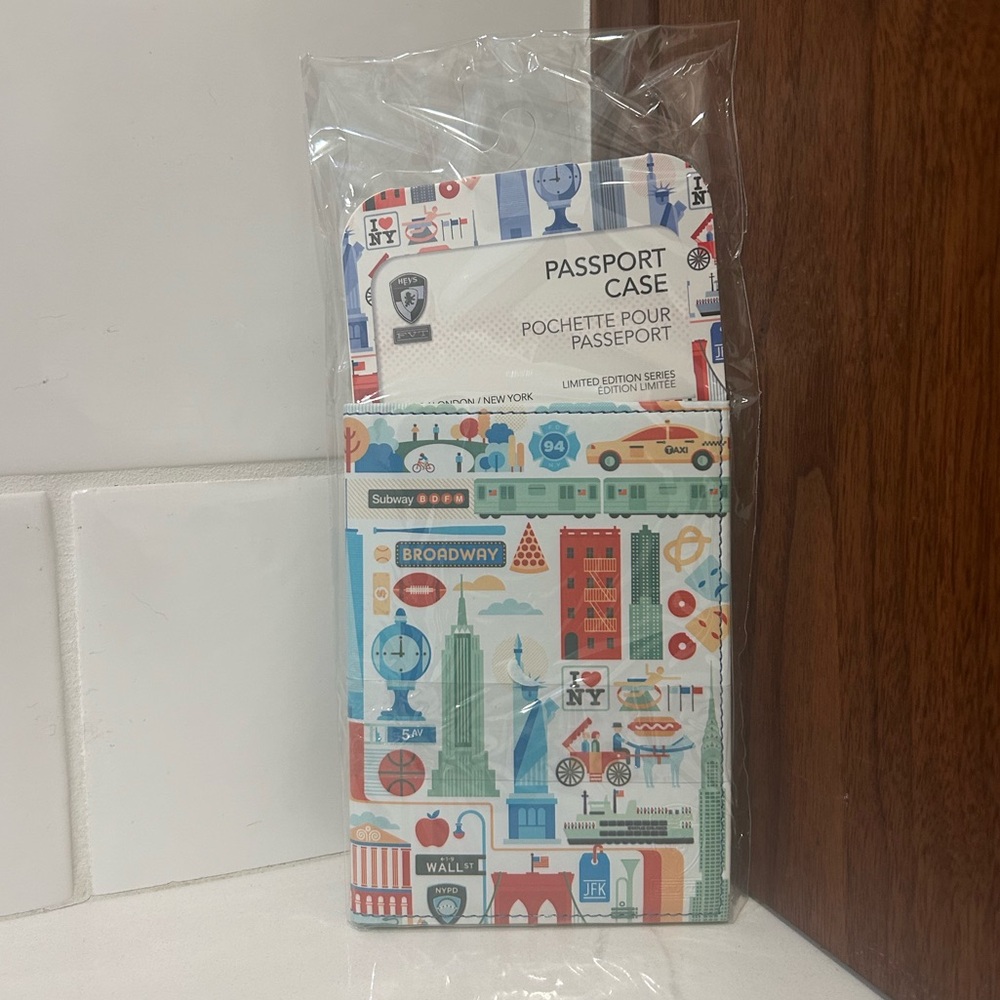 New York City NYC Icons Heys Passport Case